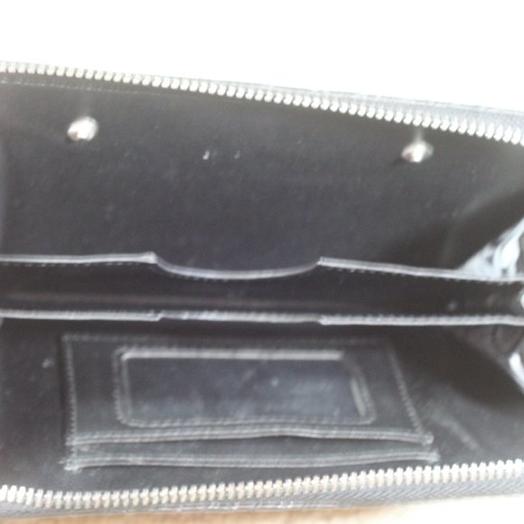 Adrienne Vittadini Black Leather Woven Clutch Wristlet - Picture 5 of 8